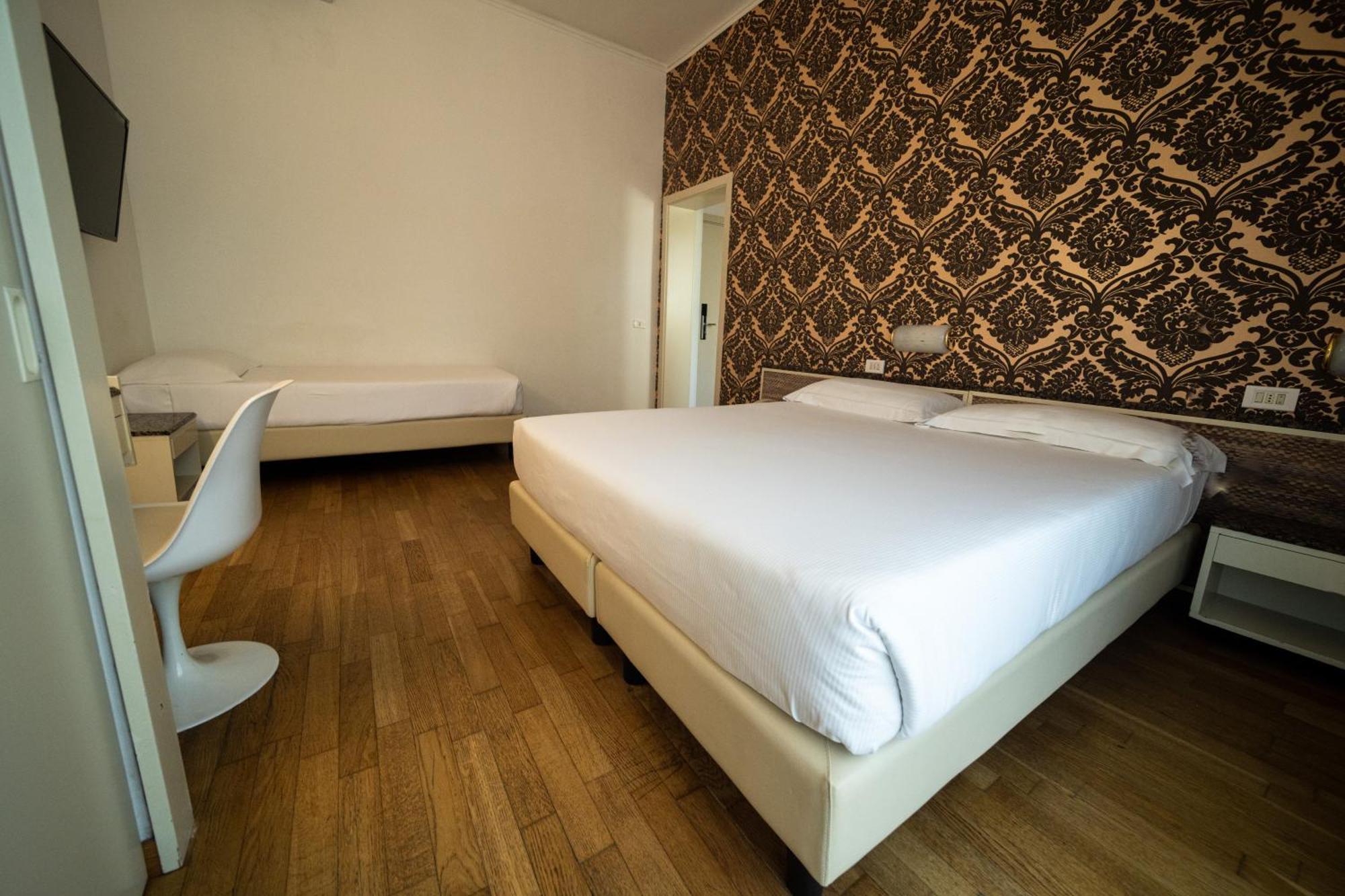 Hotel Rosabianca Rimini Exterior photo