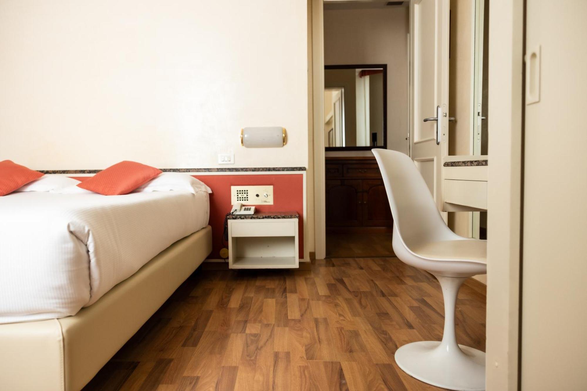 Hotel Rosabianca Rimini Exterior photo