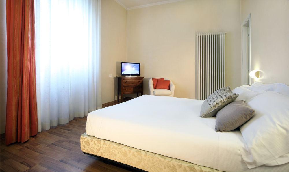 Hotel Rosabianca Rimini Exterior photo